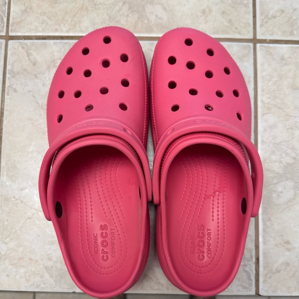 CROCS - Bright Pink